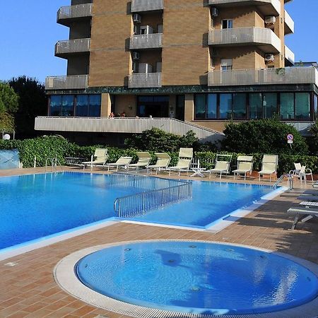 Hotel Delle Rose Lido Di Savio Exterior foto